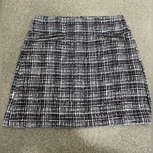 Loft skirt lined with working front pockets 8p
